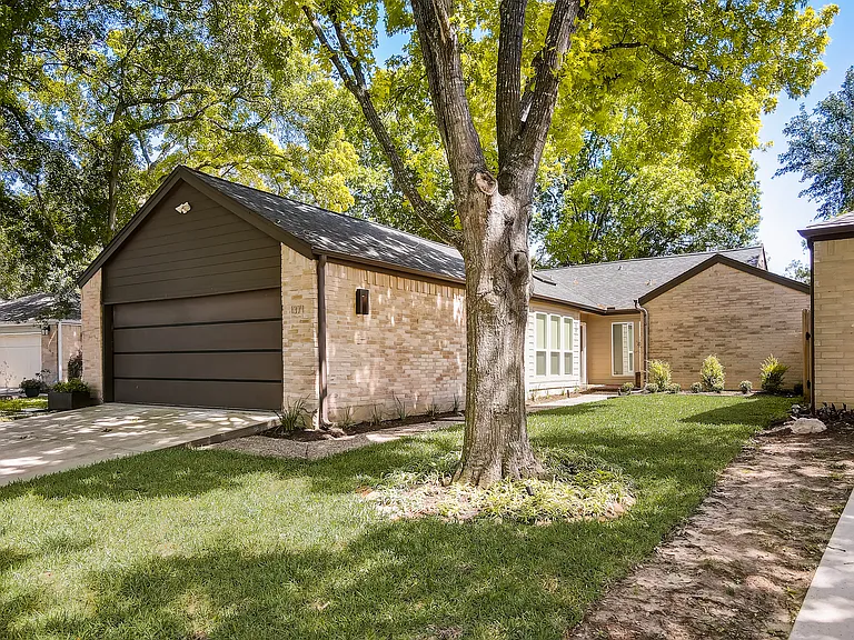 1371 Beaujolais Ln — Photo 1