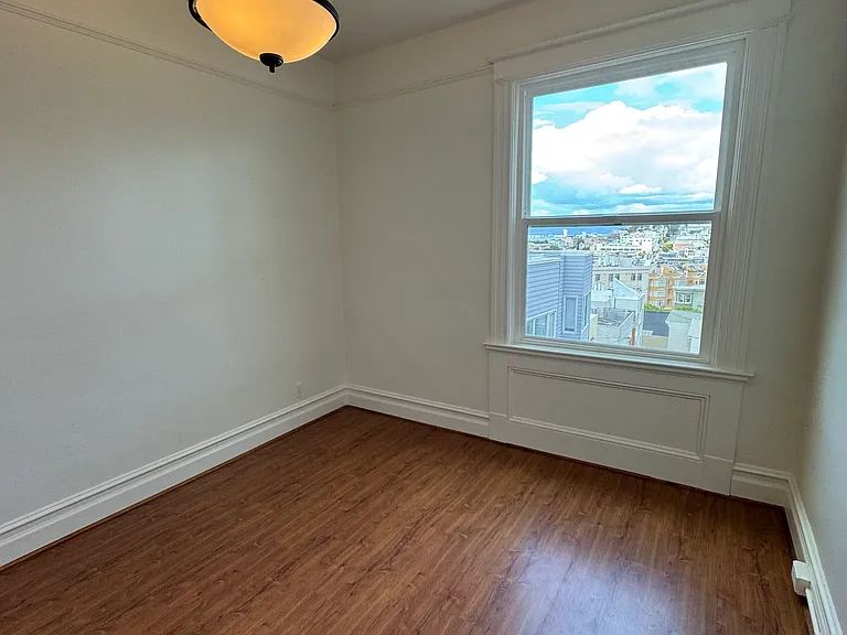2344 Jones St #B — Photo 10