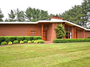 1009 Las Brisas Dr, Yadkinville, NC 27055