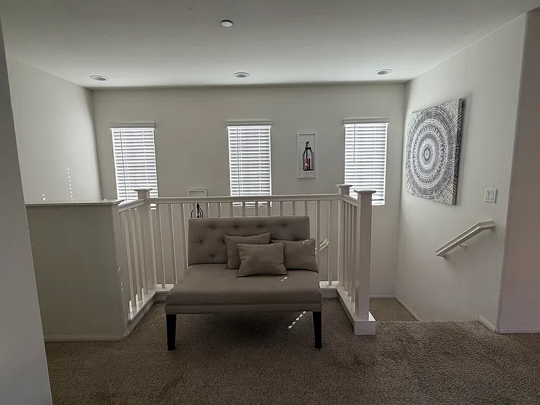 251 Saratoga Ct — Photo 22