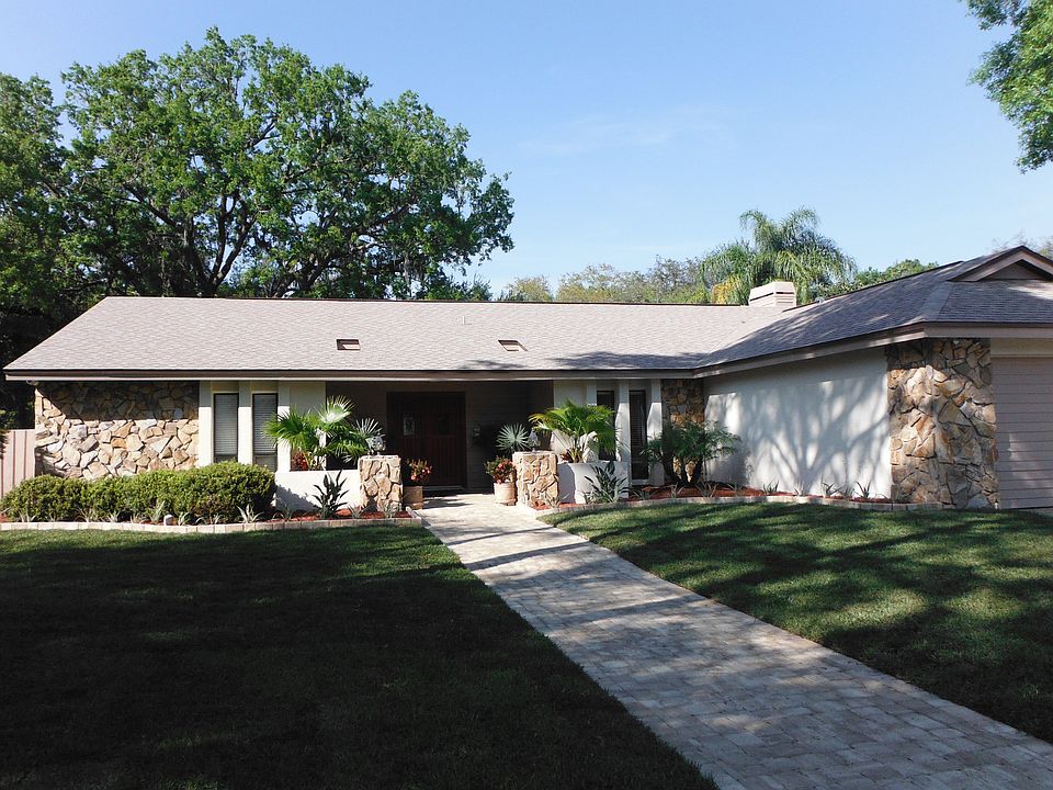 1st image of 15928 Nottinghill Dr
