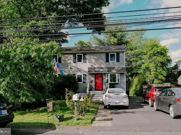 389 Juniper St, Warminster, PA 18974