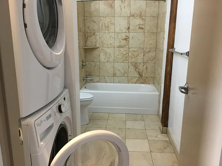 427 Pershing Ave — Photo 9