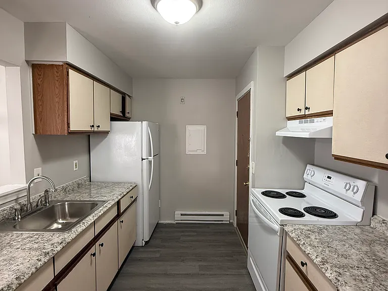 220 Glen Haven Rd #D — Photo 5