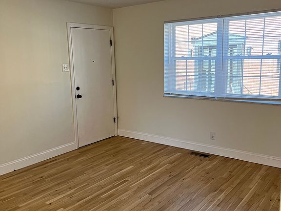 3rd image of 1420 Hawthorne Pl APT 1
