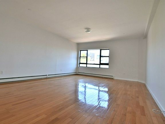 3rd image of 739 Grand St APT 4R