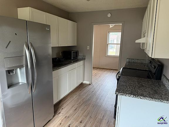 2nd image of 239 Ward St