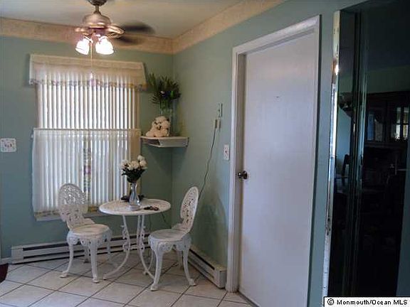 4th image of 1269 Argyll Circle #A