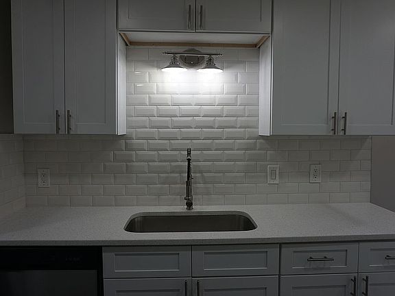 4th image of 544 Pebble Point Dr
