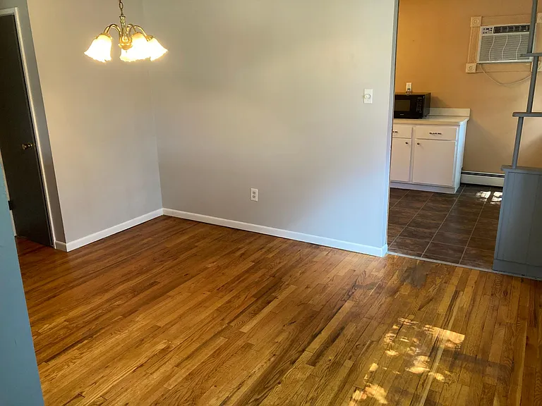 807 Erford Rd — Photo 6