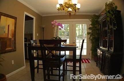 DINING ROOM : CROWN MOLDING DECORATIVE MOLDING FRENCH DOORS