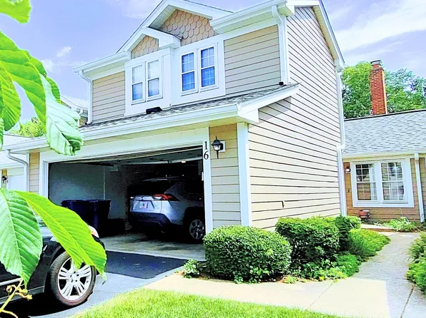 16 White Pine Dr, Schaumburg, IL 60193