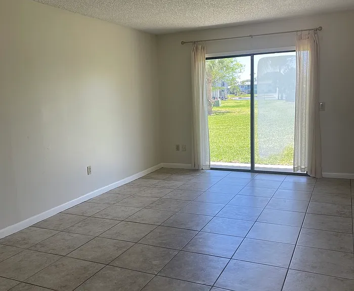 700 W Pope Rd #A7 — Photo 4