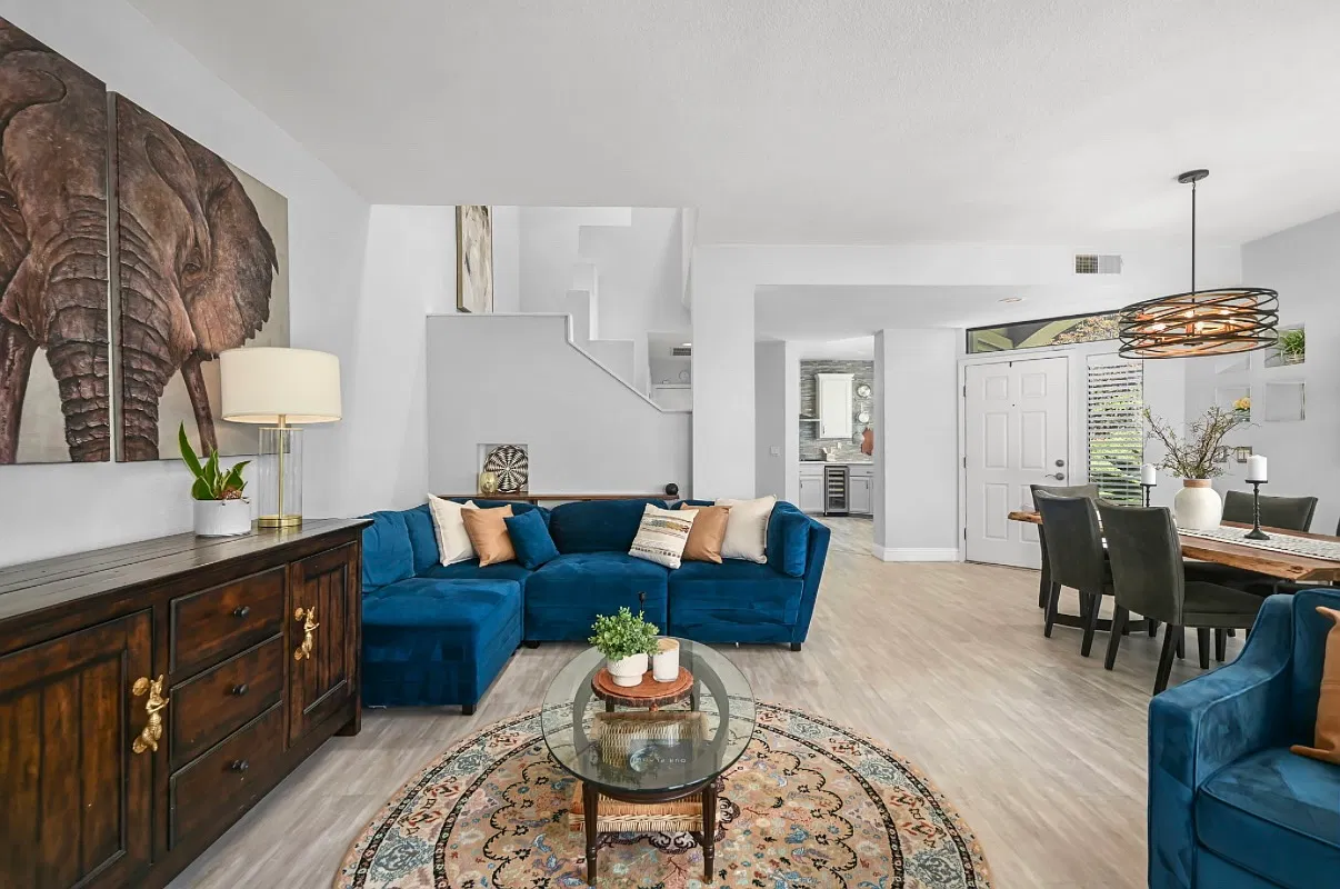 3 bed, 1717 sqft, $4,650 — Photo 4
