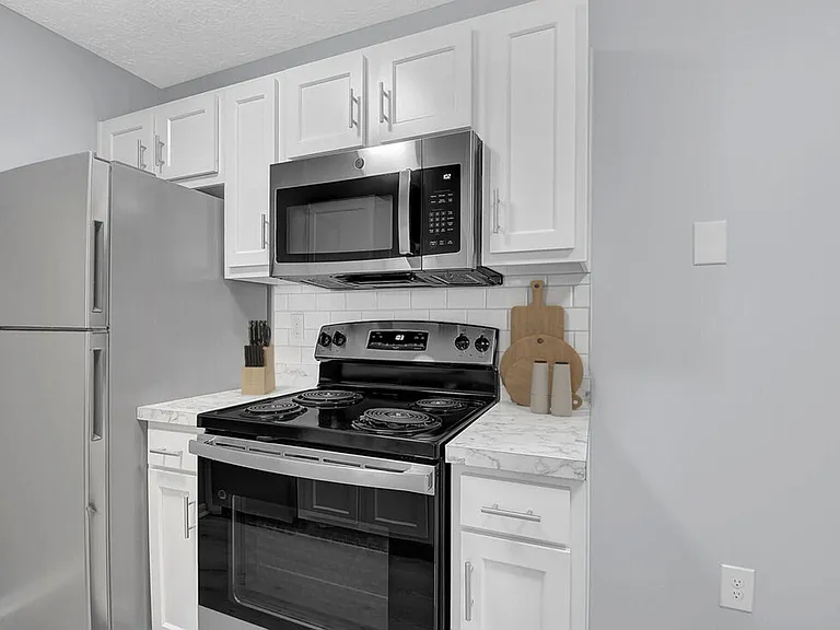 Fountain Place Apartments — Photo 2