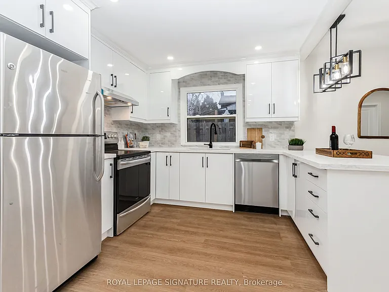 377 Adelaide Ave W — Photo 7