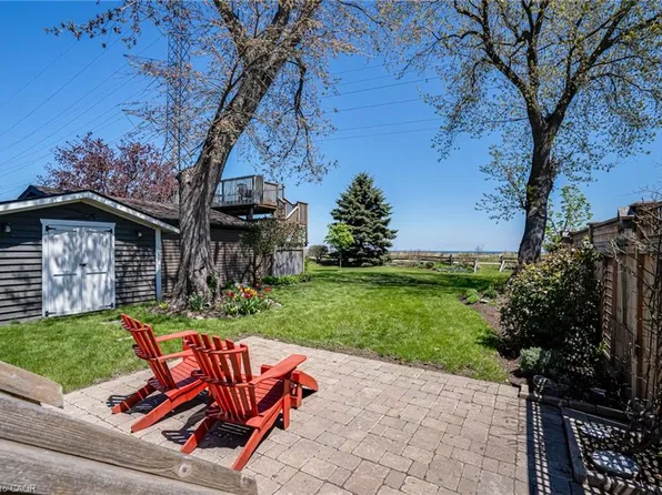 849 Beach Blvd, Hamilton, ON L8H 6Z5