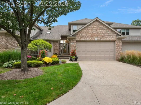 980 Sunset Dr, Waterford, MI 48328