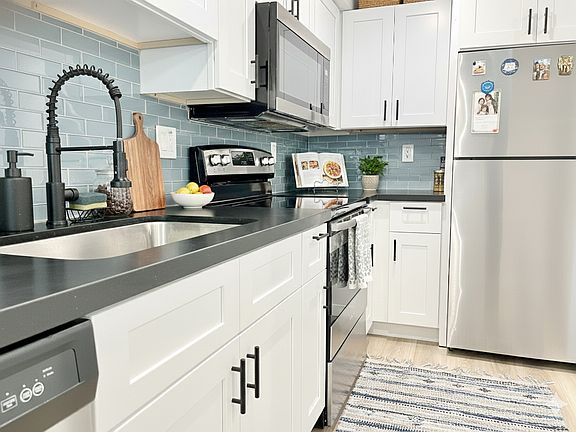 5th image of 3212 N 70th St Unit 1017
