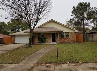 512 Pidgeon Ct, Desoto, TX 75115