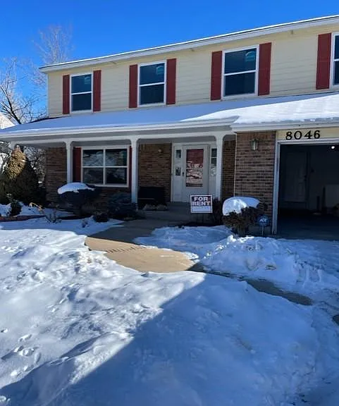 8046 S Logan Dr — Photo 2