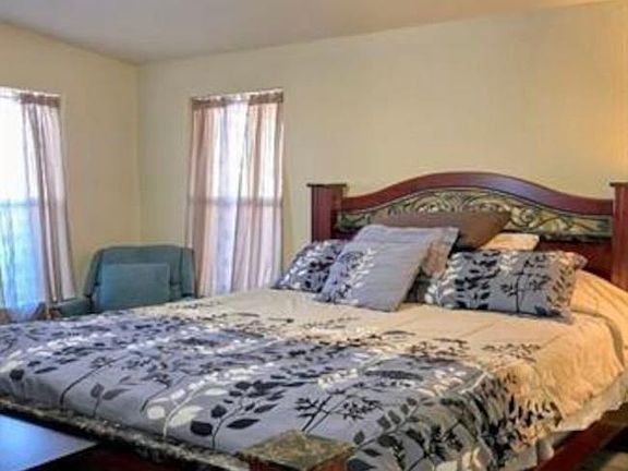 4th image of 10326 S Linda Ln