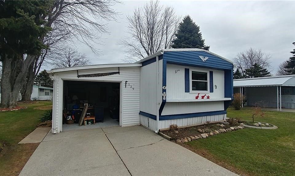 1st image of 129 Quarry Hill Est
