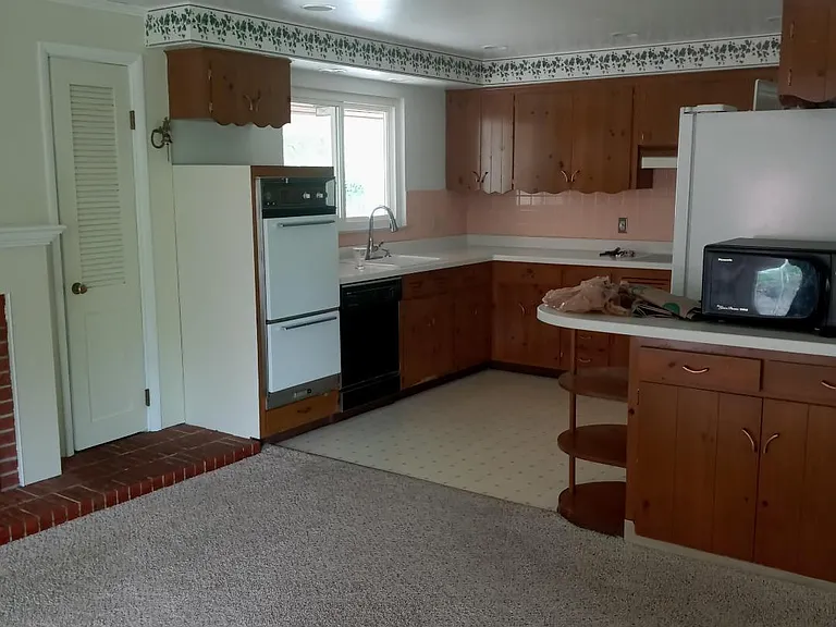 6960 Miami Hills Dr — Photo 3