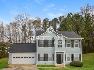 2935 Winding Grove Dr, Lithonia, GA 30038