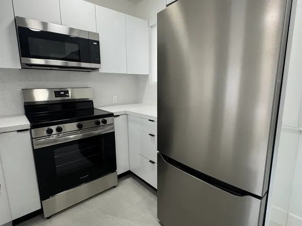 180 W 21st St #180, Hialeah, FL 33010