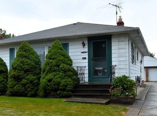 28740 Forest Rd, Willowick, OH 44095