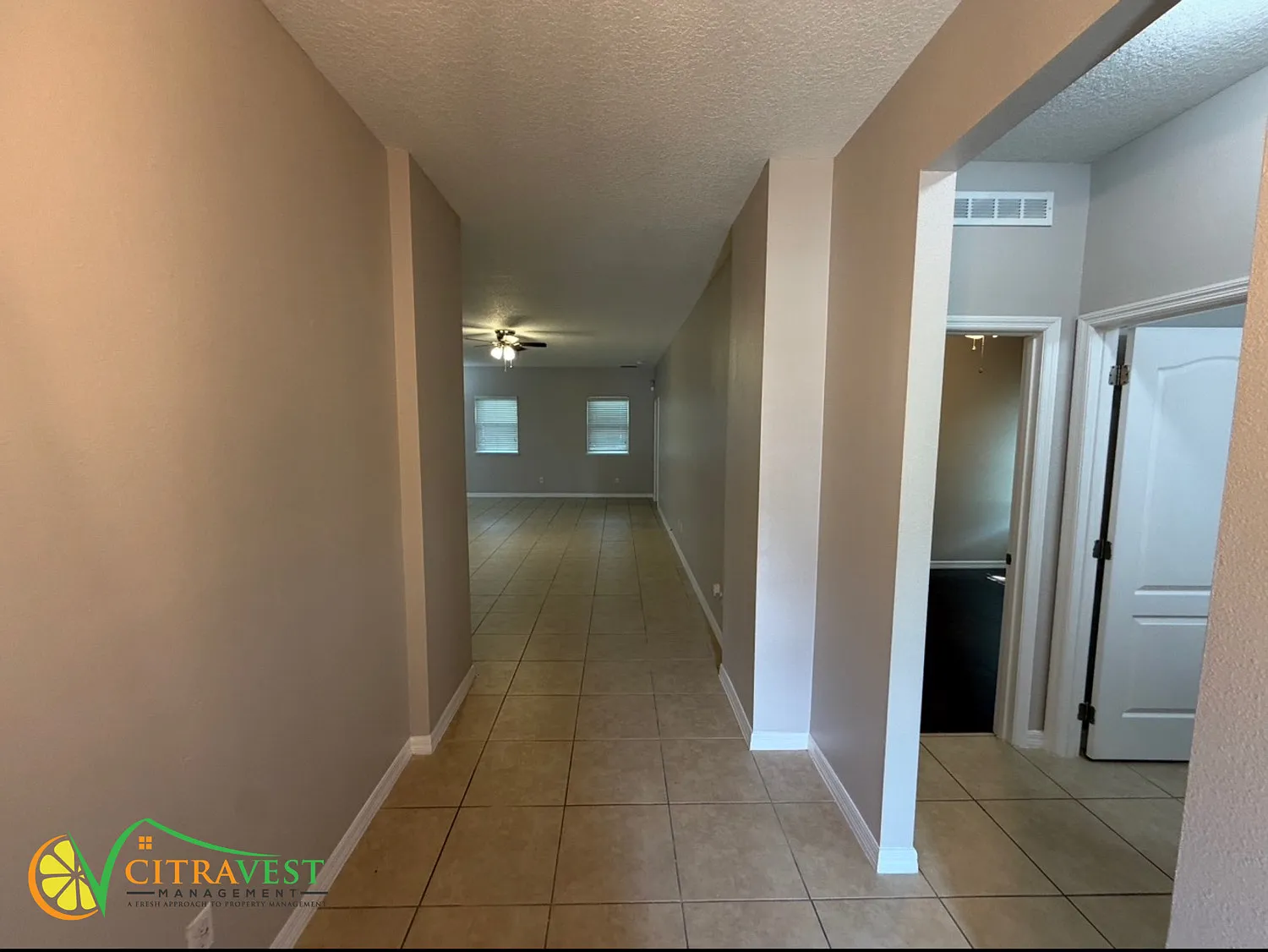 Lake Wales 3 Bedroom With Fenced Yard! — Photo 2