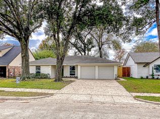 1519 Mapleton Dr, Houston, TX 77043