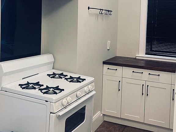 5th image of 722 Westgate Ave #1