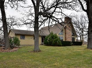 10N250 Muirhead Rd, Elgin, IL 60124