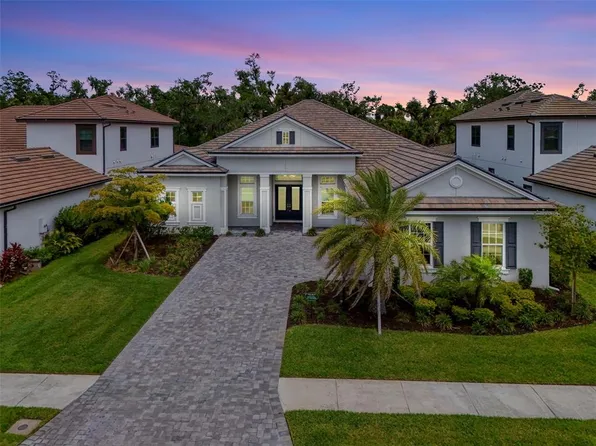 9048 Luna Ln, Sarasota, FL 34241