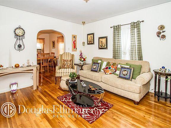 5th image of 976 Hillside Blvd