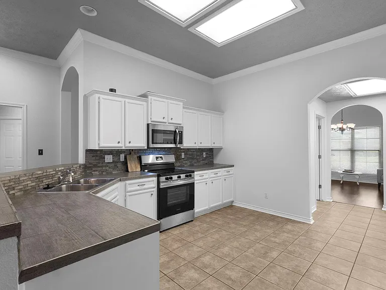 405 Harbor Oaks Dr — Photo 10