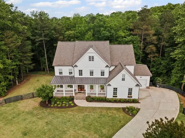 126 White Oak Trl, Cumming, GA 30028