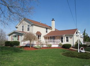 6682 Errick Rd, North Tonawanda, NY 14120