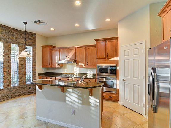 2nd image of 367 Hollins Hall St