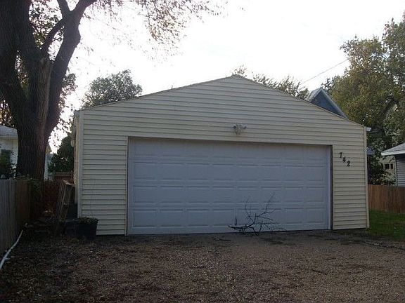 4th image of 742 Idaho Ave SE