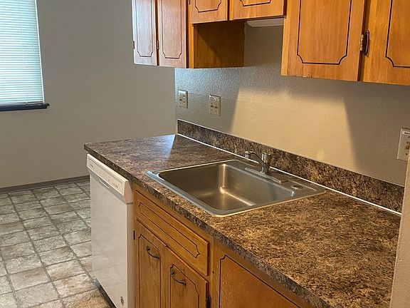 2nd image of 612 S Division St APT 6