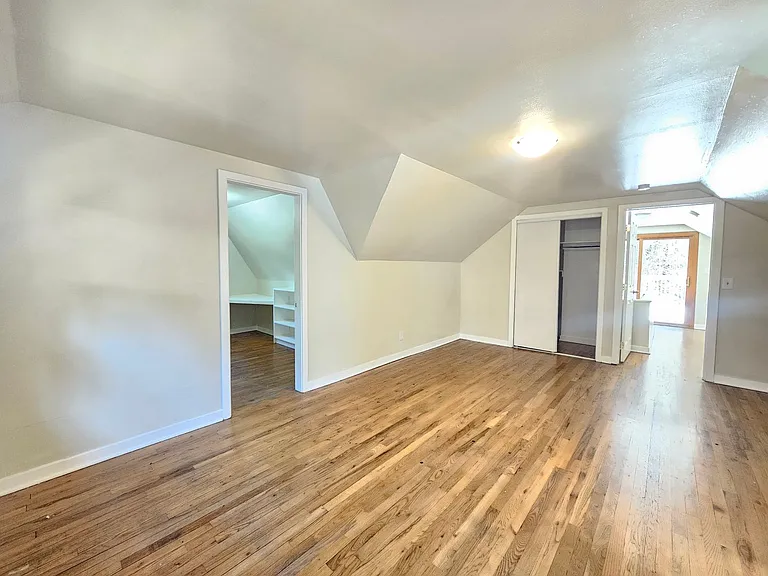 1922 E 18th Ave — Photo 30