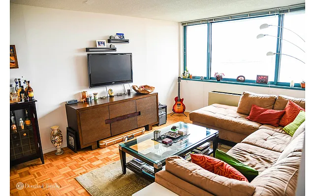 Rented by Douglas Elliman | media 3