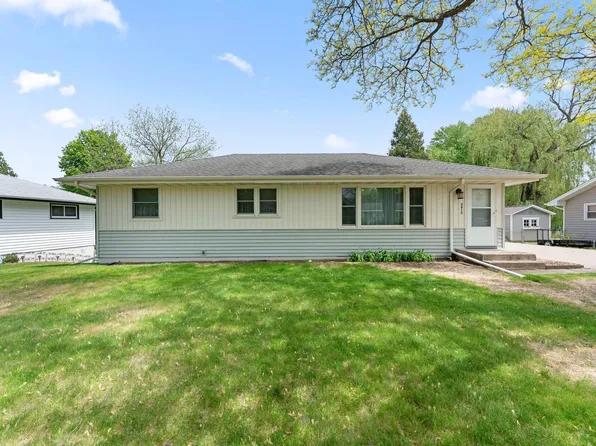 5812 Boone Ave N, New Hope, MN 55428