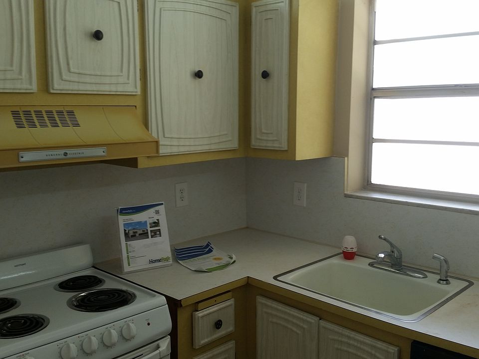2nd image of 2501 Polk St APT 2