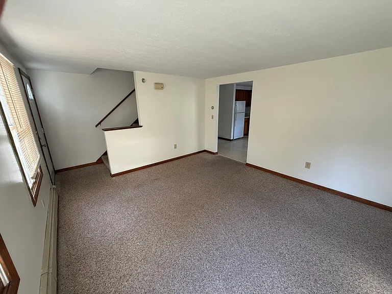 1319 Forest Ave — Photo 3