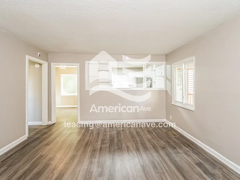 649110_002_wm_-_living_room_13262443.jpg
