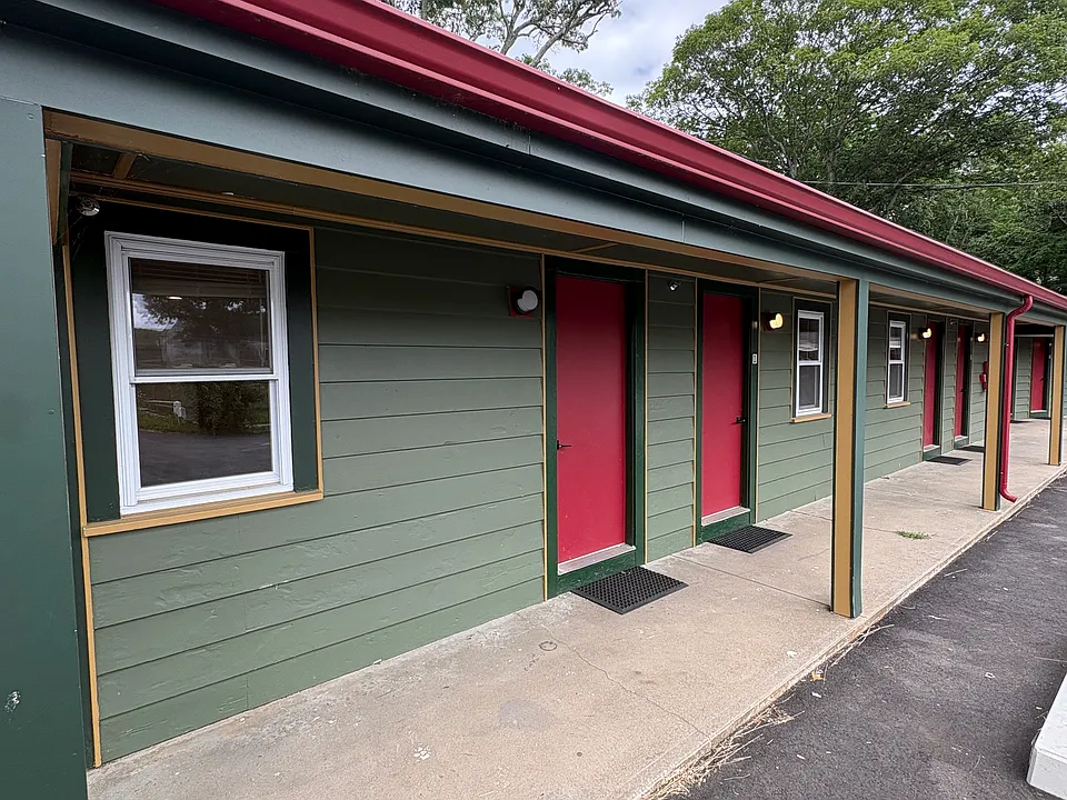 825 Scenic Hwy #1